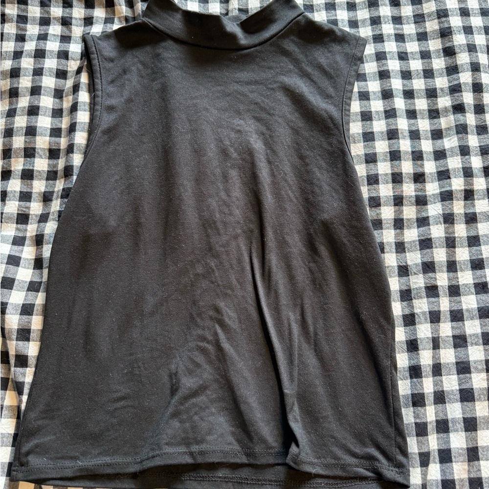Black Sleeveless Women's Top